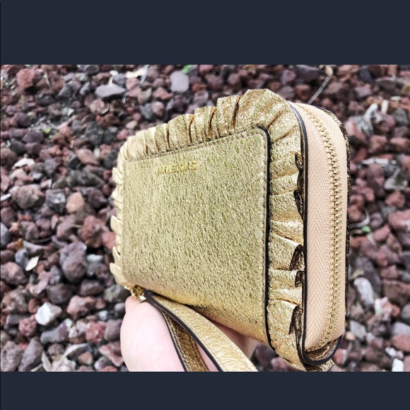 🌸Michael Kors Zip Around Wallet🌸 - Picture 3 of 7